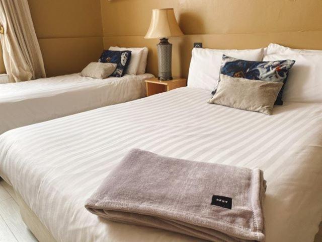 Rose Lodge Guest House コーク エクステリア 写真