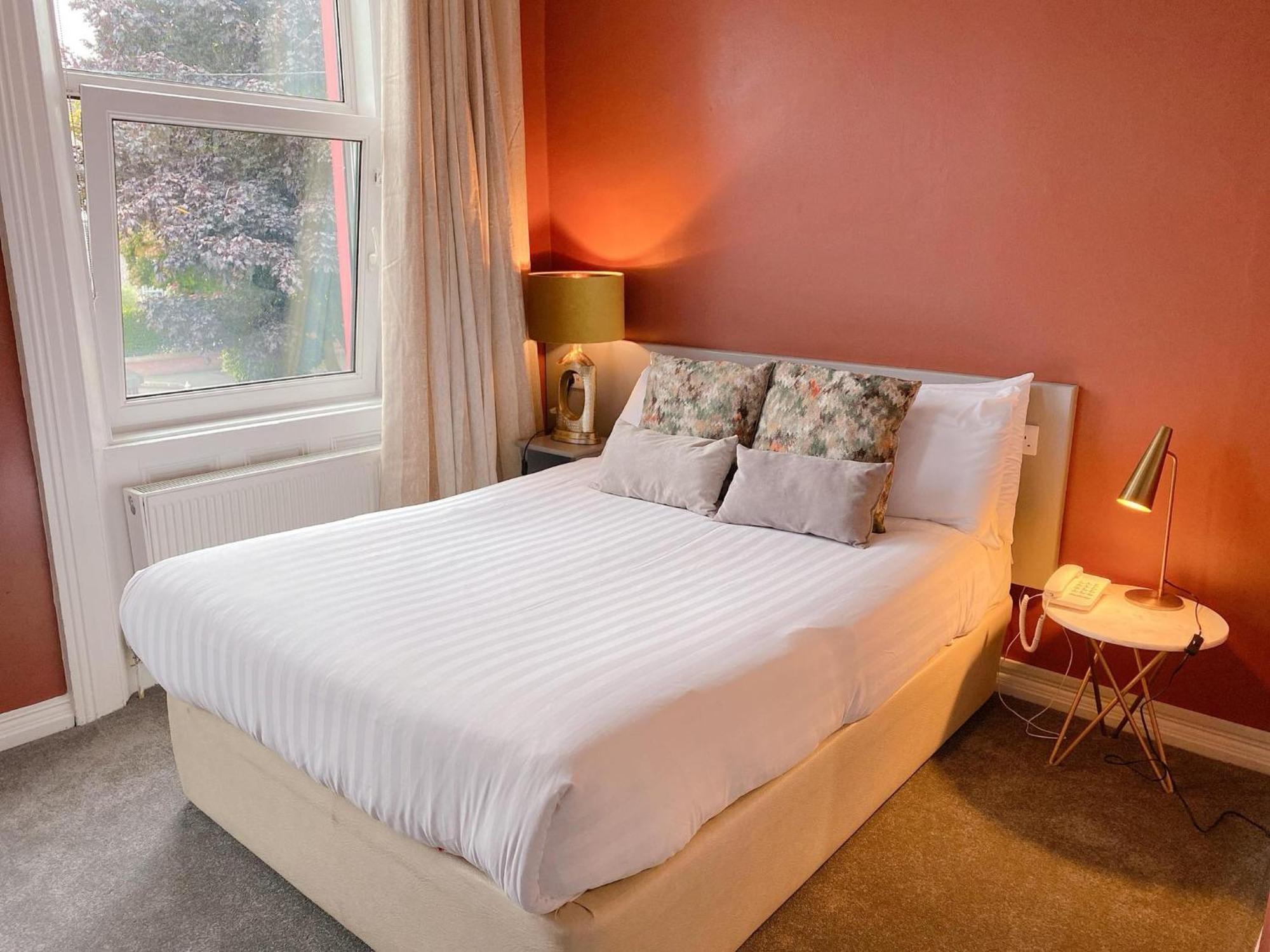Rose Lodge Guest House コーク エクステリア 写真